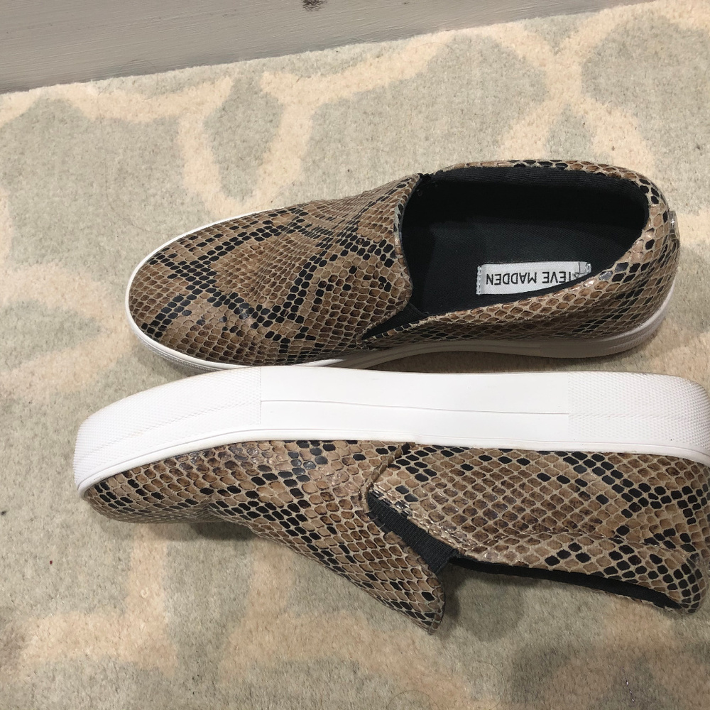 Steve Madden Slip Ons